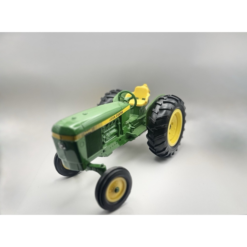 ERTL John Deere 1:16 Diecast Wide Front Farm Tractor Green Yellow 3062HE